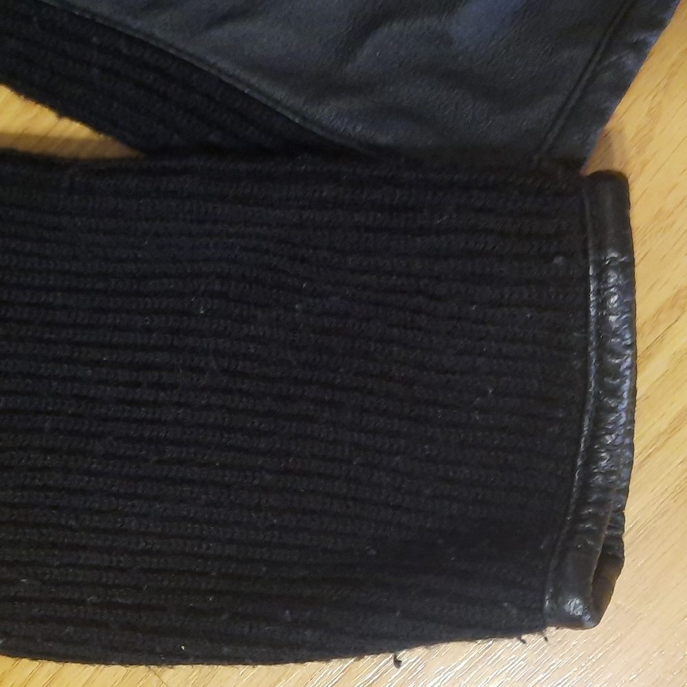 Leather jacket - Picture 6 of 10